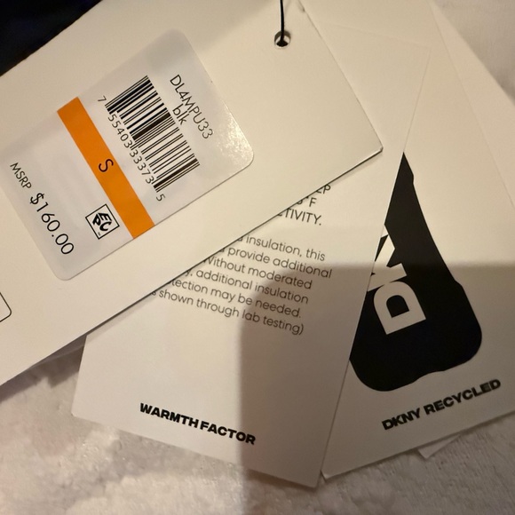 NWT Women’s Small DKNY Black Quilted Jacket with Hood - Picture 5 of 11